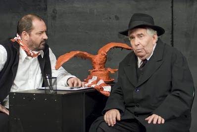 Balfék! Jobbra át! Balfék! Jobbra át!