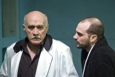 Macska a forró tetőn