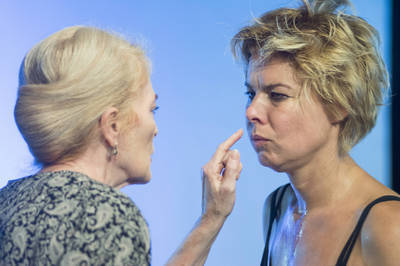Petra von Kant keserű könnyei Petra von Kant keserű könnyei