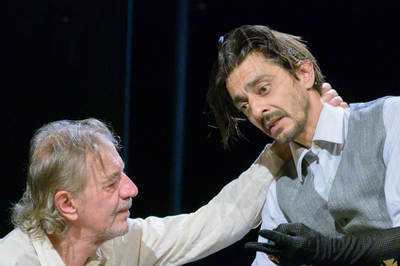 III. Richárd betiltva avagy szabad átdolgozás Vszevolod Emiljevics Meyerhold utolsó rémálma nyomán III. Richárd betiltva avagy szabad átdolgozás Vszevolod Emiljevics Meyerhold utolsó rémálma nyomán