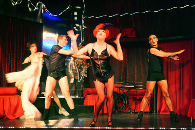 Őrült nász<br>avagy esküvő a lokálban