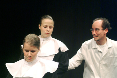 Ôrült és az apáca Ôrült és az apáca